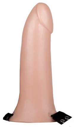Пустотелый реалистичный фаллопротез на ремешках с заклепками - 17 см. Пустотелый реалистичный фаллопротез на ремешках с заклепками - 17 см.