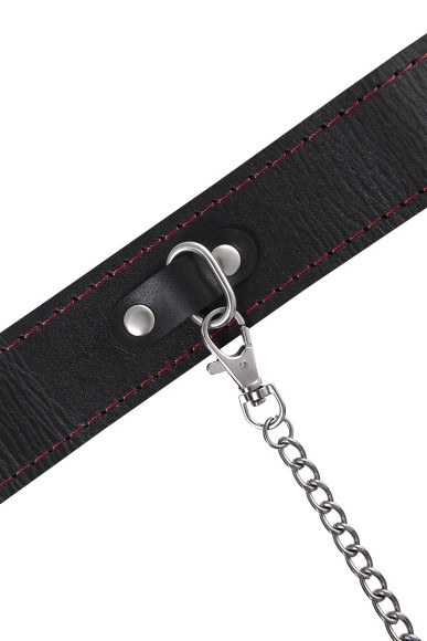 Кожаный двухслойный ошейник с красной строчкой и поводком Кожаный двухслойный ошейник с красной строчкой и поводком