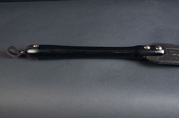 Чёрная шлёпалка  Горячая ступня  - 45 см.