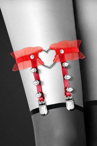 Красная подвязка с сердцем и шипами GARTER WITH HEART Красная подвязка с сердцем и шипами GARTER WITH HEART
