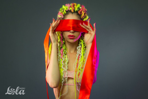 Красная лента для связывания Wink - 152 см. Красная лента для связывания Wink - 152 см.