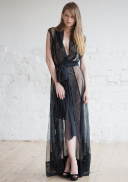 Роскошный пеньюар в пол Роскошный пеньюар в пол