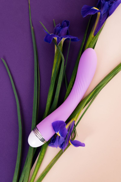 Фиолетовый вибратор Lantana - 22 см. Фиолетовый вибратор Lantana - 22 см.