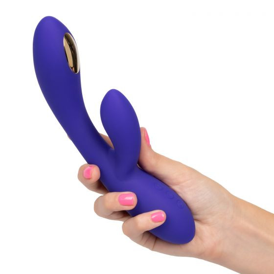 Фиолетовый вибратор с функцией электростимуляции Intimate E-Stimulator Dual Wand - 21,5 см. Фиолетовый вибратор с функцией электростимуляции Intimate E-Stimulator Dual Wand - 21,5 см.