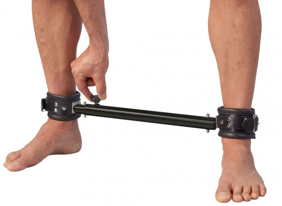 Распорка для ног ZADO Spreader Bar Leather Распорка для ног ZADO Spreader Bar Leather