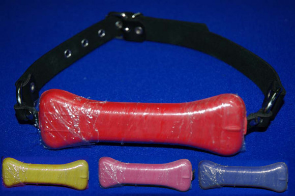 Кляп-трензель Боун на чёрных кожаных ремешках Кляп-трензель Боун на чёрных кожаных ремешках