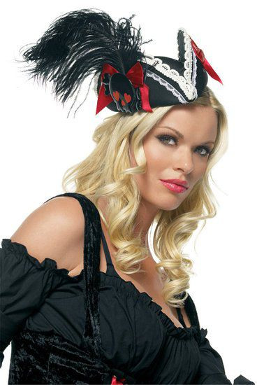 Шляпа пирата с пером Шляпа пирата с пером