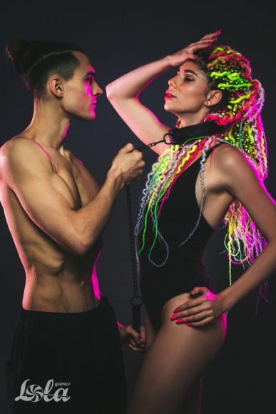 Черный ошейник с поводком Kinky Черный ошейник с поводком Kinky