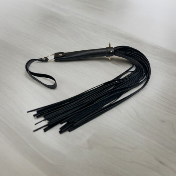 Черная плеть с шипами Risky Arsenal - 55 см. Черная плеть с шипами Risky Arsenal - 55 см.