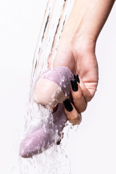 Сиреневый вибратор с вакуумным стимулятором Supernova - 16,9 см. Сиреневый вибратор с вакуумным стимулятором Supernova - 16,9 см.