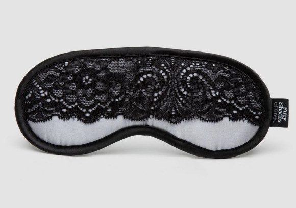 Атласная маска с кружевом Play Nice Атласная маска с кружевом Play Nice