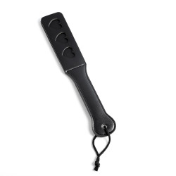 Черная кожаная шлепалка Сердечки - 32 см. Черная кожаная шлепалка Сердечки - 32 см.