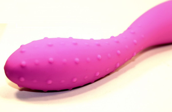Розовый фаллоимитатор с двумя разными поверхностями - 20 см. Розовый фаллоимитатор с двумя разными поверхностями - 20 см.